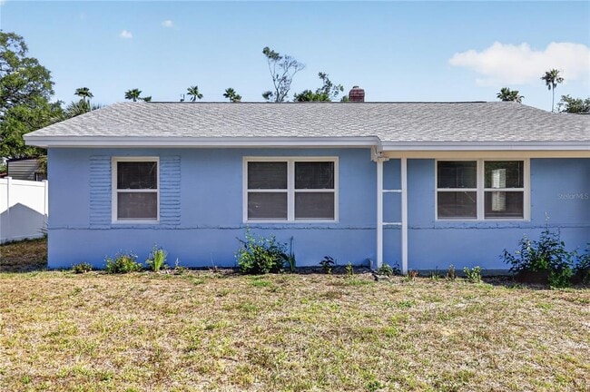 1060 Iroquois St in Clearwater, FL - Building Photo - Building Photo