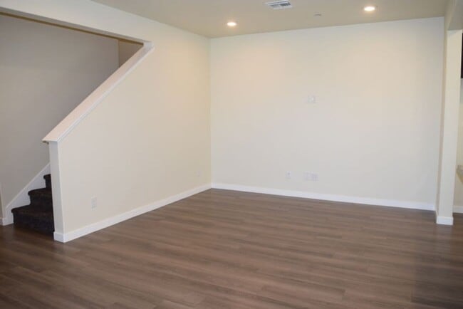 3280 Chickadee Ct in West Sacramento, CA - Building Photo - Building Photo