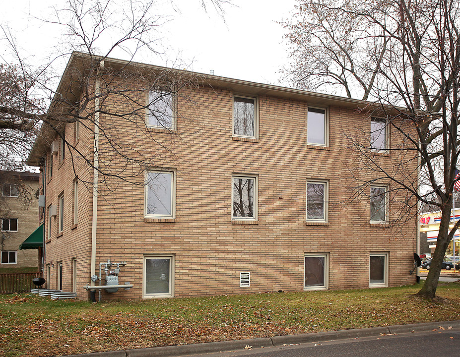 Minnehaha Apartments in St. Paul, MN - Foto de edificio