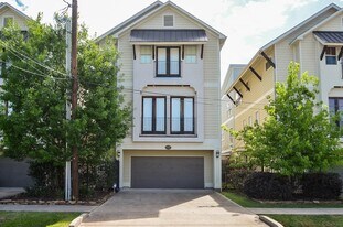 2322 Beall St in Houston, TX - Building Photo