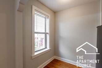 612 W Patterson Ave in Chicago, IL - Building Photo - Building Photo