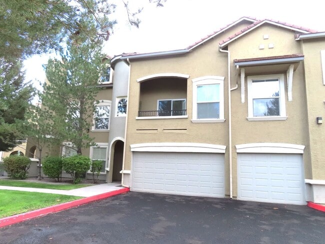 9050 Double R Blvd in Reno, NV - Building Photo - Building Photo