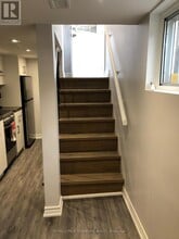 56 Bloomfield Ave in Toronto, ON - Building Photo - Building Photo