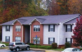 Holly Village Apartments in Buchanan, GA - Building Photo - Building Photo