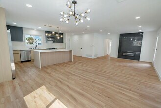 5548 Irondale Ave in Los Angeles, CA - Building Photo - Building Photo