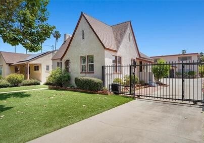 16418 Halldale Ave, Unit 2 in Gardena, CA - Building Photo