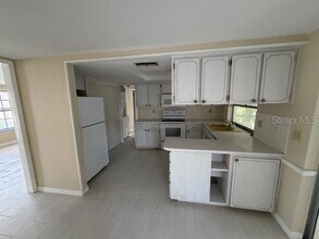 7818 Foxwood Dr in New Port Richey, FL - Building Photo - Building Photo