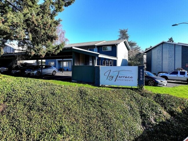 9550 SW Washington Dr in Portland, OR - Building Photo - Building Photo