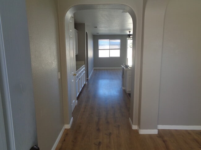 1157 Silver Spur Way in Plumas Lake, CA - Building Photo - Building Photo