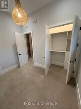 1B Marowyne Dr in Toronto, ON - Building Photo - Building Photo
