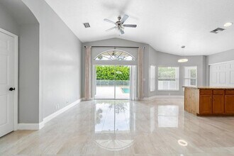 15079 Corby Ct in Wellington, FL - Building Photo - Building Photo
