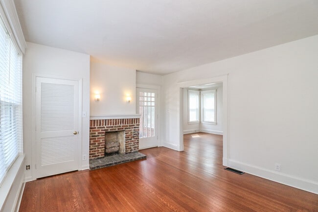 2109 Williams Ave, Unit 2111 Williams