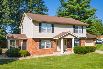 ReNew Edwardsville Apartment Collection in Edwardsville, IL - Foto de edificio - Building Photo