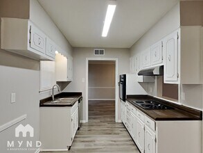 2010 Adney Gap Dr in Memphis, TN - Building Photo - Building Photo
