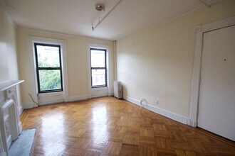 41 Halsey St, Unit 2R in Brooklyn, NY - Foto de edificio - Building Photo