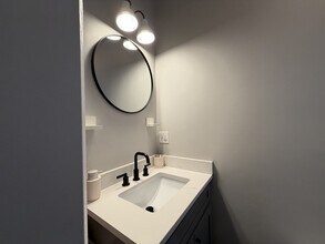 153 Almy St, Unit 1 in Providence, RI - Foto de edificio - Building Photo