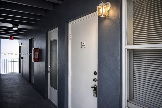 16851 NE 21st Ave in North Miami Beach, FL - Building Photo - Building Photo