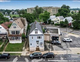 2287 Niagara St in Buffalo, NY - Building Photo