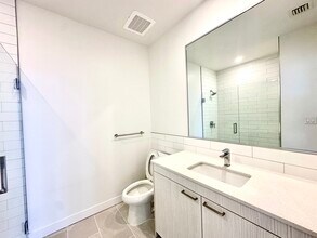 3026 NW 1st Ave, Unit B21 in Miami, FL - Foto de edificio - Building Photo