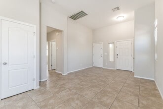 712 Bridgeford Ct in Henderson, NV - Building Photo - Building Photo