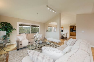 20900 Bandera St in Woodland Hills, CA - Building Photo - Building Photo