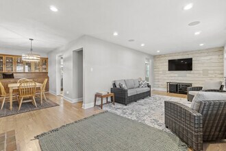 405 Farrell St in Norfolk, VA - Foto de edificio - Building Photo