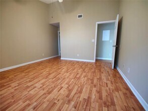 3441 NW 44th St, Unit 204 in Fort Lauderdale, FL - Foto de edificio - Building Photo