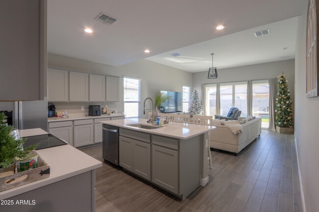 property at 44583 W Palo Olmo Rd