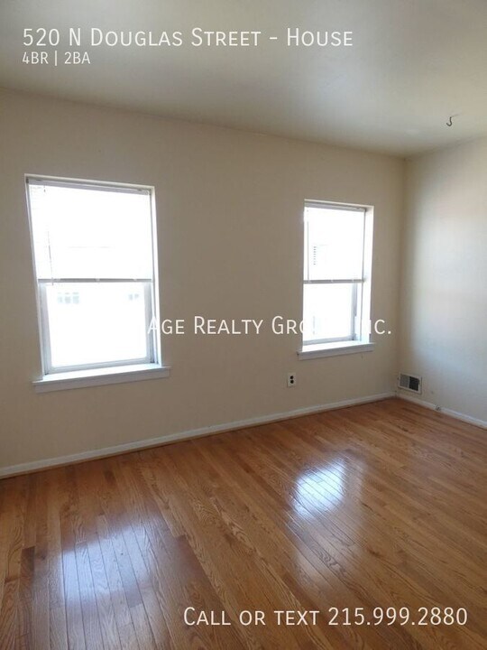 520 N Douglas St in Philadelphia, PA - Building Photo