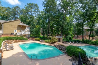 Roswell Creek in Roswell, GA - Foto de edificio - Building Photo
