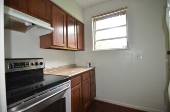 1085 Church Ave in Glendale, OH - Building Photo - Building Photo