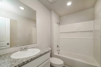 172 Pasadena Pl in New Braunfels, TX - Building Photo - Building Photo