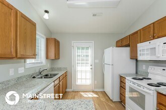 10527 Hugue Way in Charlotte, NC - Building Photo - Building Photo