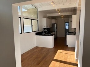 2812 Anchor Ave in Los Angeles, CA - Foto de edificio - Building Photo