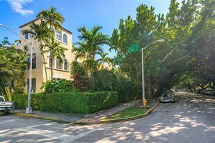 1361 Meridian Ave in Miami Beach, FL - Building Photo