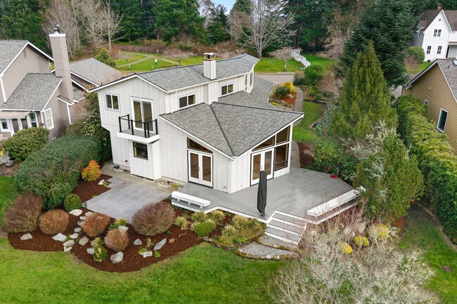 property at 1123 Cherry Ave NE