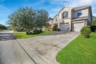 174 Black Swan Pl in Magnolia, TX - Building Photo - Building Photo