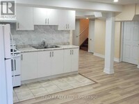 15 Legend Ln in Brampton, ON - Building Photo - Building Photo