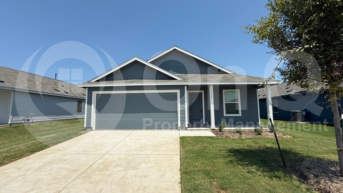 1616 Baugh St in McKinney, TX - Building Photo