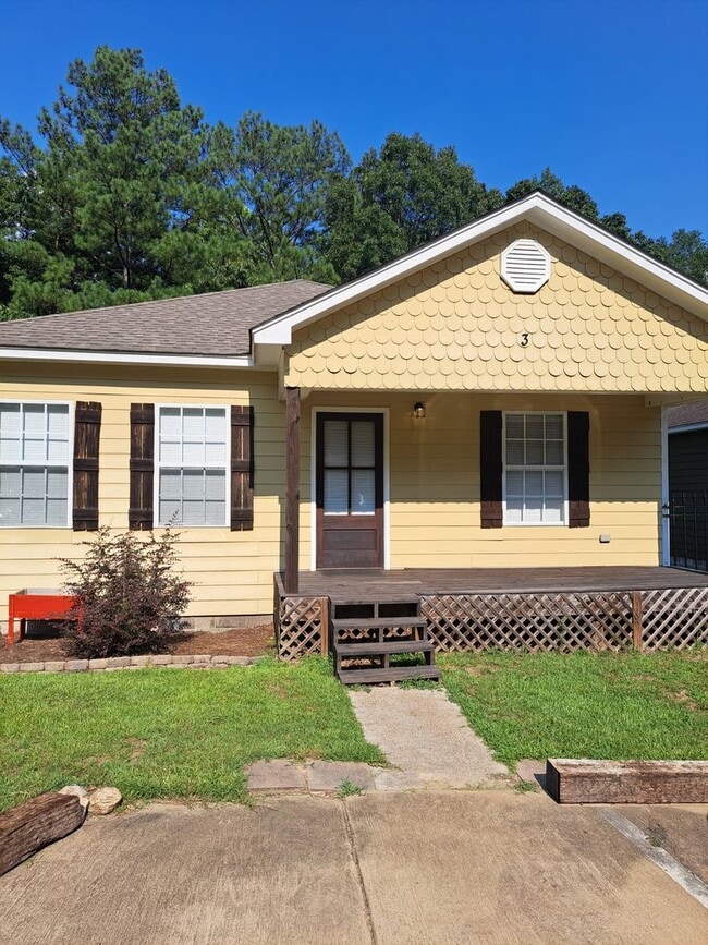 property at 3 Hickory Cv Lp