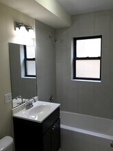 4750 N Sacramento Ave, Unit 3W in Chicago, IL - Foto de edificio - Building Photo
