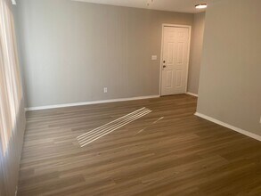 Embassy Court Apartments in Columbus, MS - Building Photo - Interior Photo