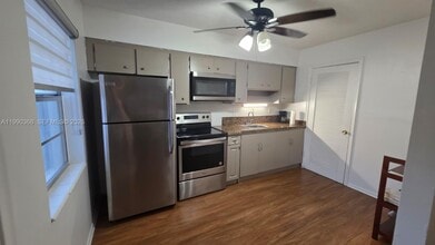 609 NE 6th Ct in Boynton Beach, FL - Building Photo - Building Photo