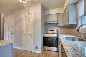 12 Clancy Rd, Unit A in Branford, CT - Building Photo - Building Photo