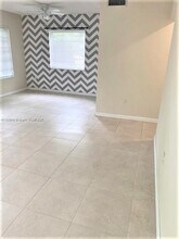 3620 Ponce de Leon-Unit -3620 in Coral Gables, FL - Building Photo - Building Photo