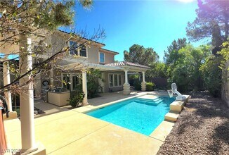 3841 Woodsen Bend Dr in Las Vegas, NV - Building Photo - Building Photo