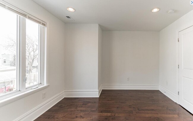 property at 1530 S Vogdes St