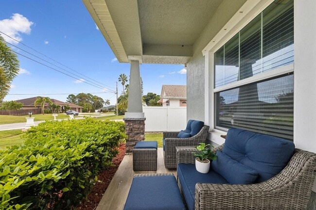 343 SE Fisk Rd in Port St. Lucie, FL - Building Photo - Building Photo