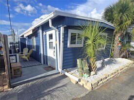 2601 Gulf Dr N in Bradenton Beach, FL - Building Photo