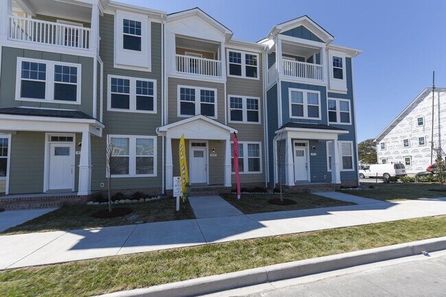 property at 921 E Ocean View Ave